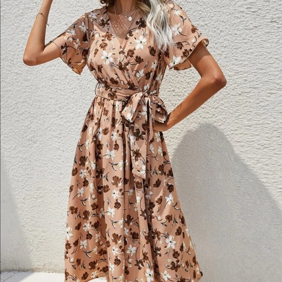 Boho floral flutter sleeve belted A line dress - Picture 13 of 16